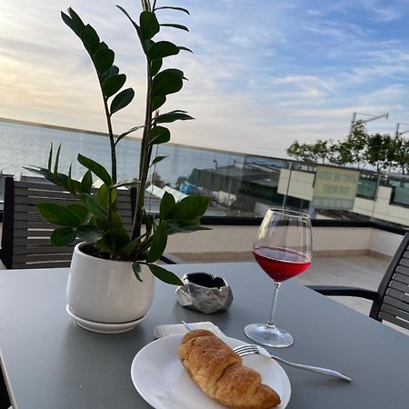 Perla Luxury Apartment - Private Patio & Parking Vlorë Exterior foto