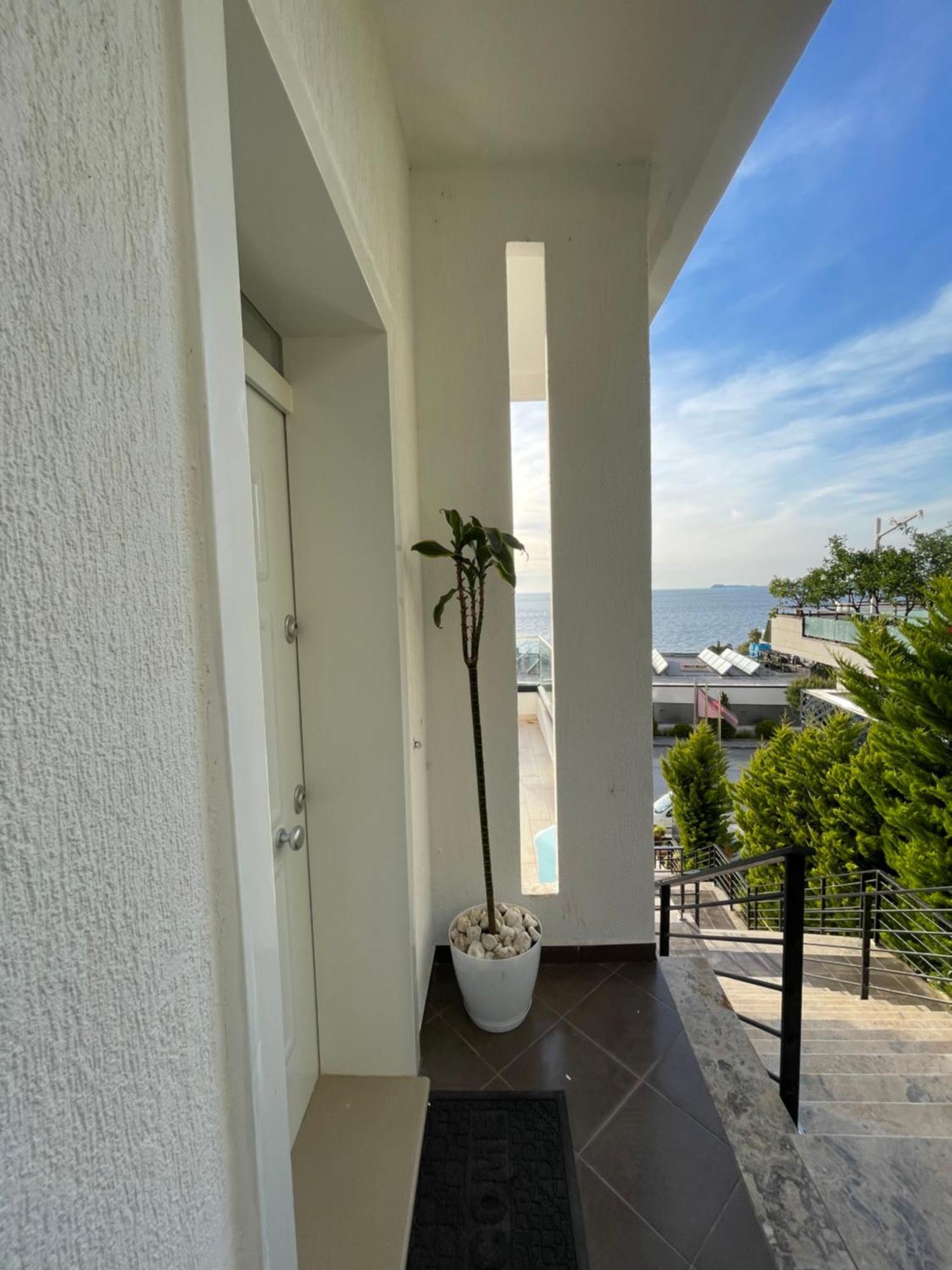 Perla Luxury Apartment - Private Patio & Parking Vlorë Exterior foto