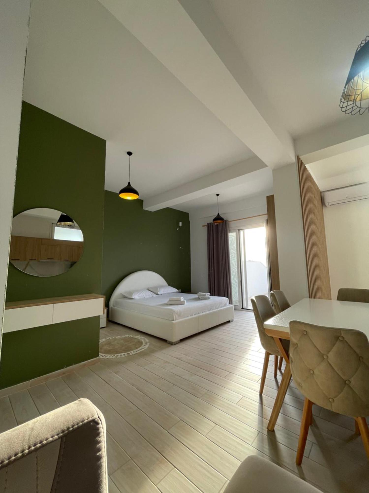 Perla Luxury Apartment - Private Patio & Parking Vlorë Exterior foto